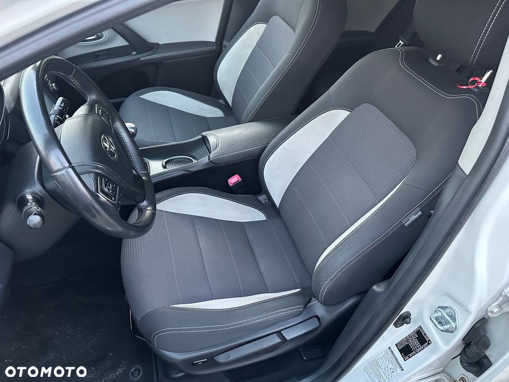 Toyota Avensis Touring Sports 1.8 Comfort - 30