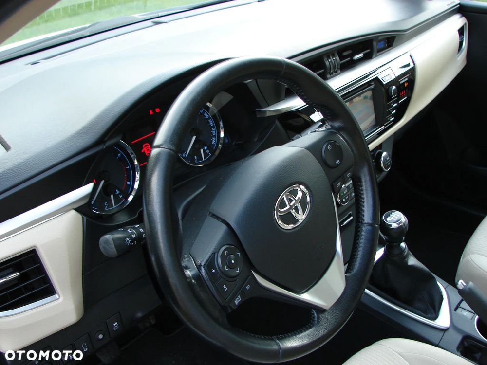 Toyota Corolla 1.6 Comfort - 15