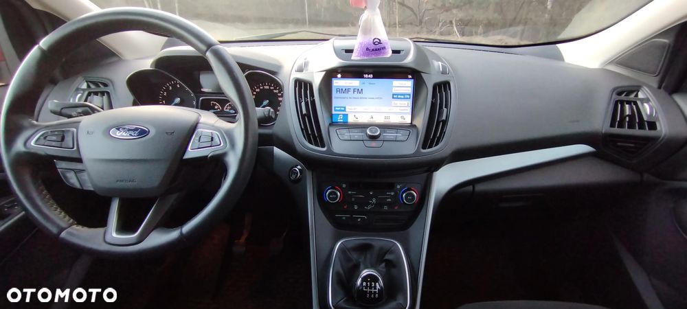 Ford Kuga 1.5 EcoBoost 2x4 Titanium - 27