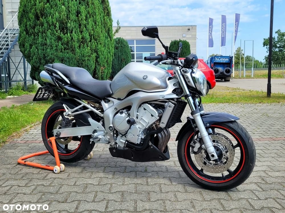 Yamaha FZ6 - 3