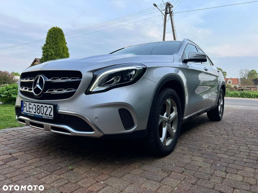 Mercedes-Benz GLA 200 d 7G-DCT AMG Line - 5