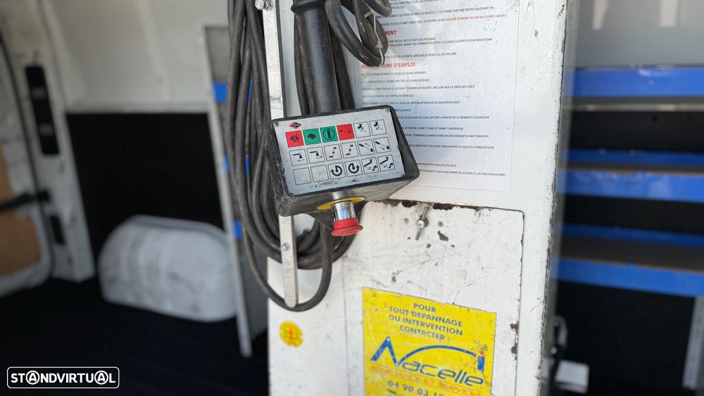 Renault Master 2.3 dCi C/ Cesto Elevatório - 25