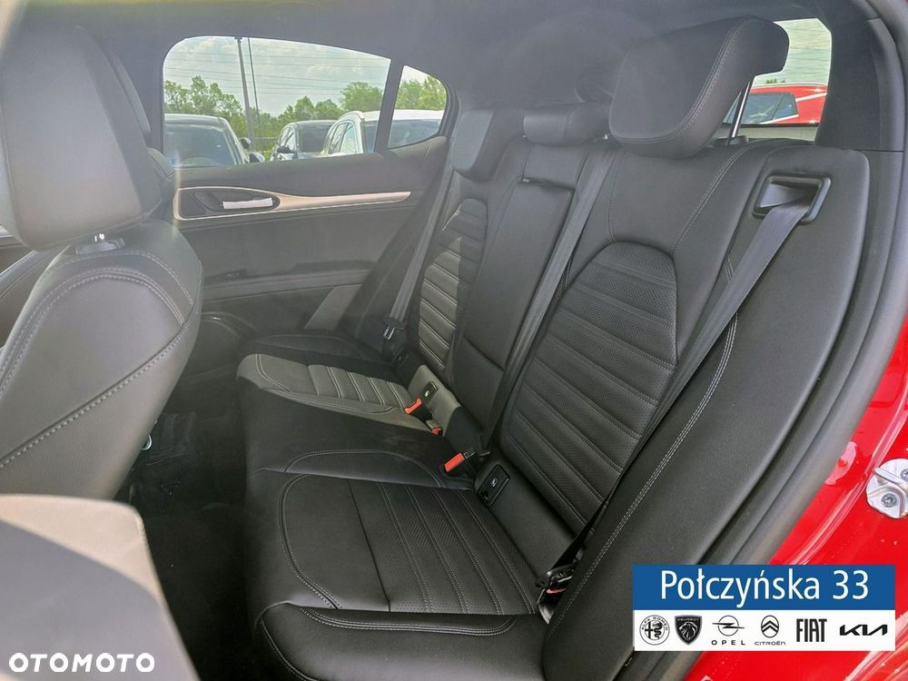 Alfa Romeo Stelvio - 18