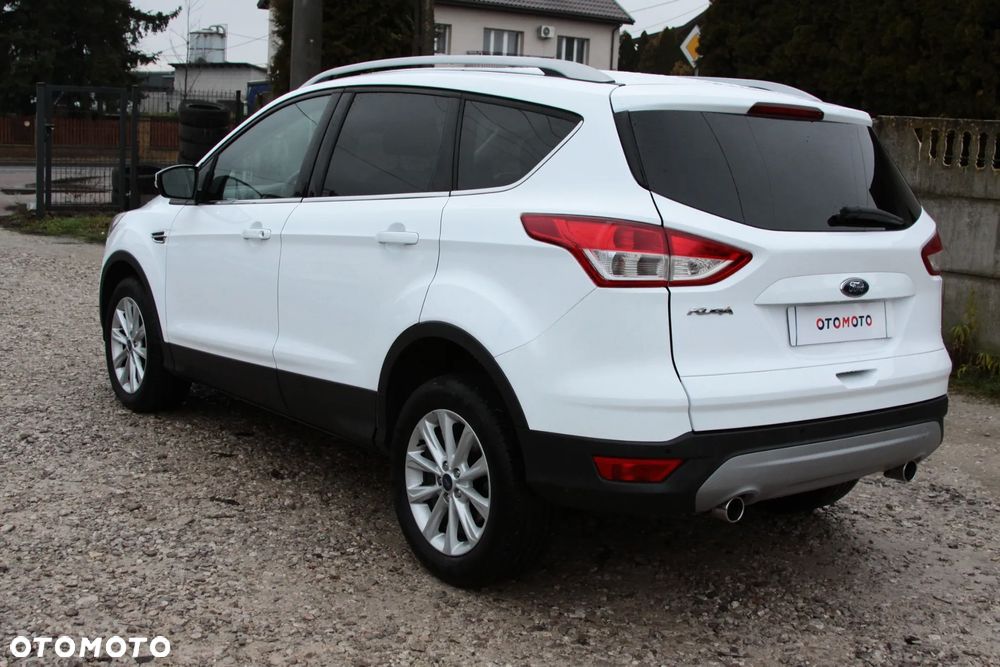 Ford Kuga 2.0 TDCi 2x4 Titanium - 8
