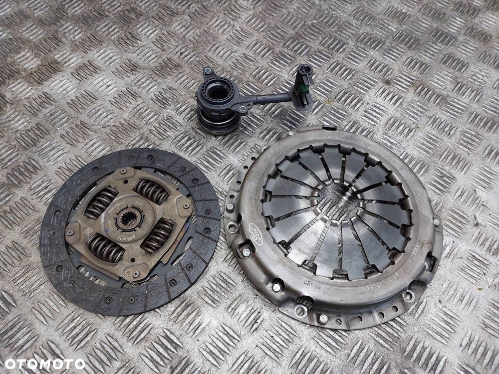 SPRZĘGŁO TARCZA + DOCISK + ŁOŻYSKO OPOROWE FORD FOCUS MK4 1.0 ECOBOOST - 1