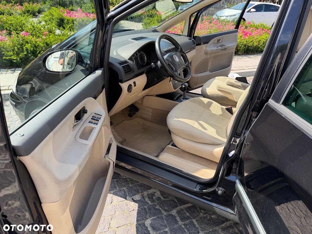 Volkswagen Sharan 1.8T Comfortline Tiptr - 10