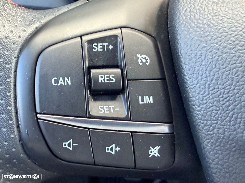 Ford Focus SW 1.0 EcoBoost ST-Line X - 40