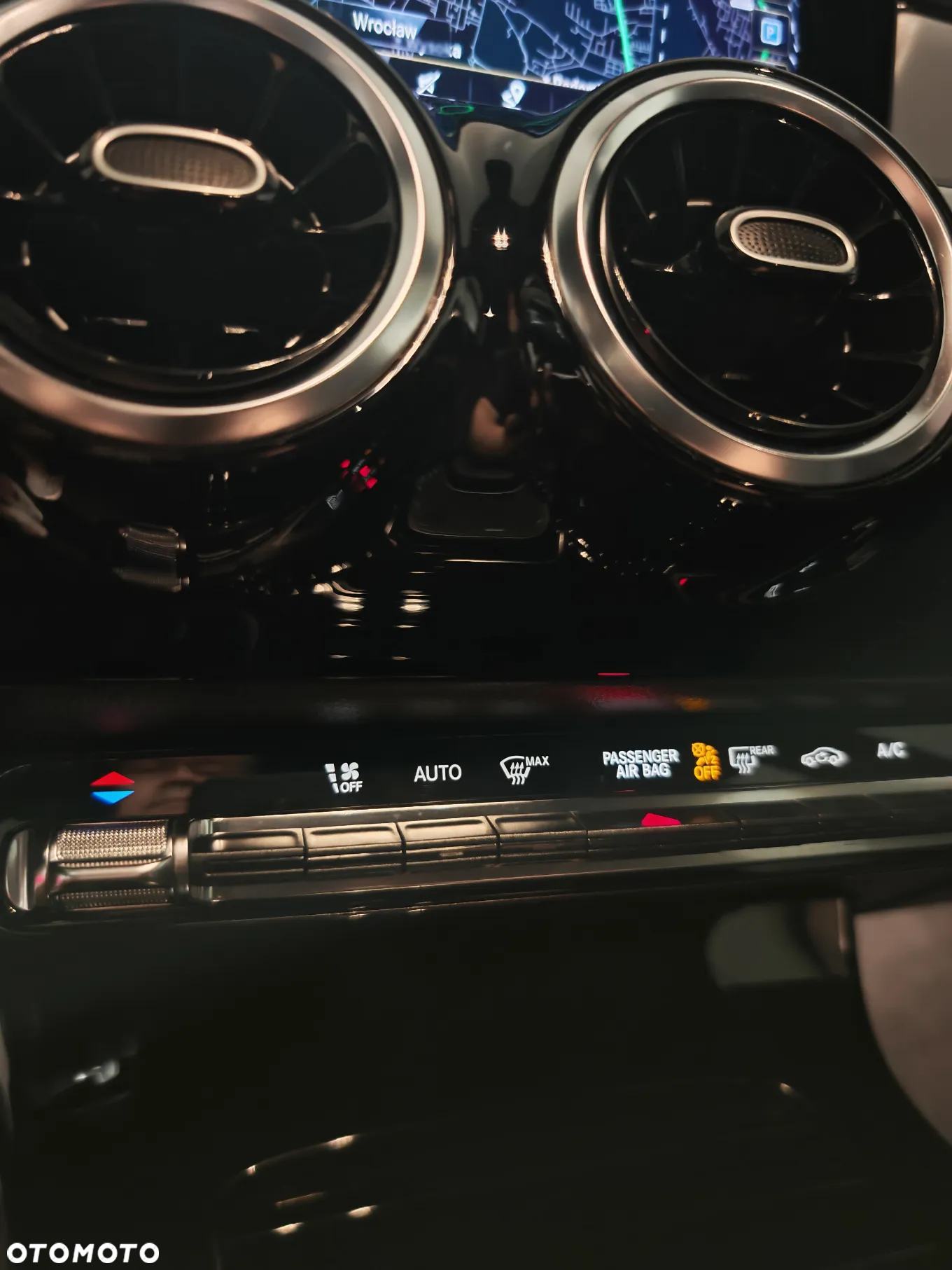 Mercedes-Benz CLA 180 AMG Line 7G-DCT - 34