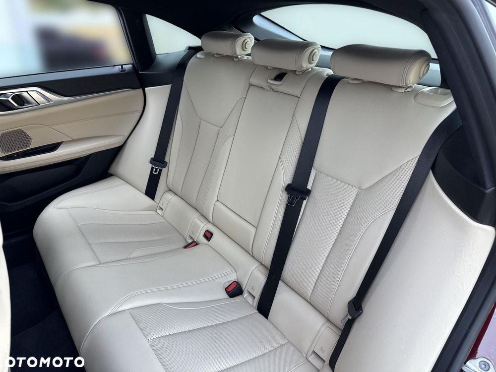 BMW i4 - 9