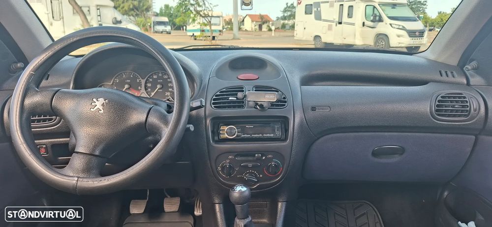 Peugeot 206 1.1 XR Présence - 12