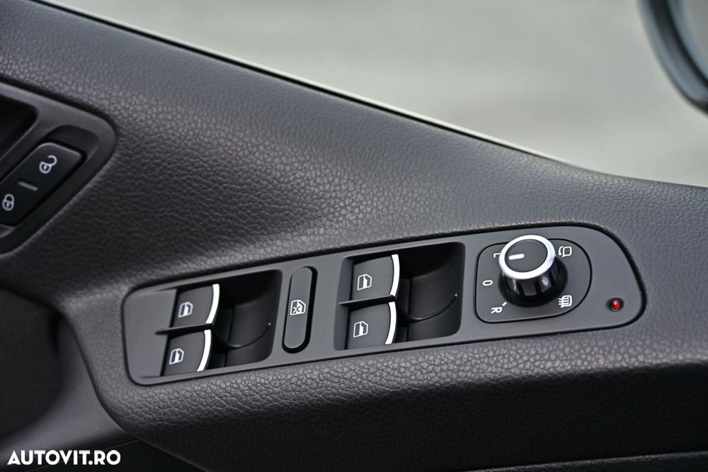 Volkswagen Tiguan 2.0 TDI DPF 4Motion BlueMotion Technology DSG Lounge Sport & Style - 28