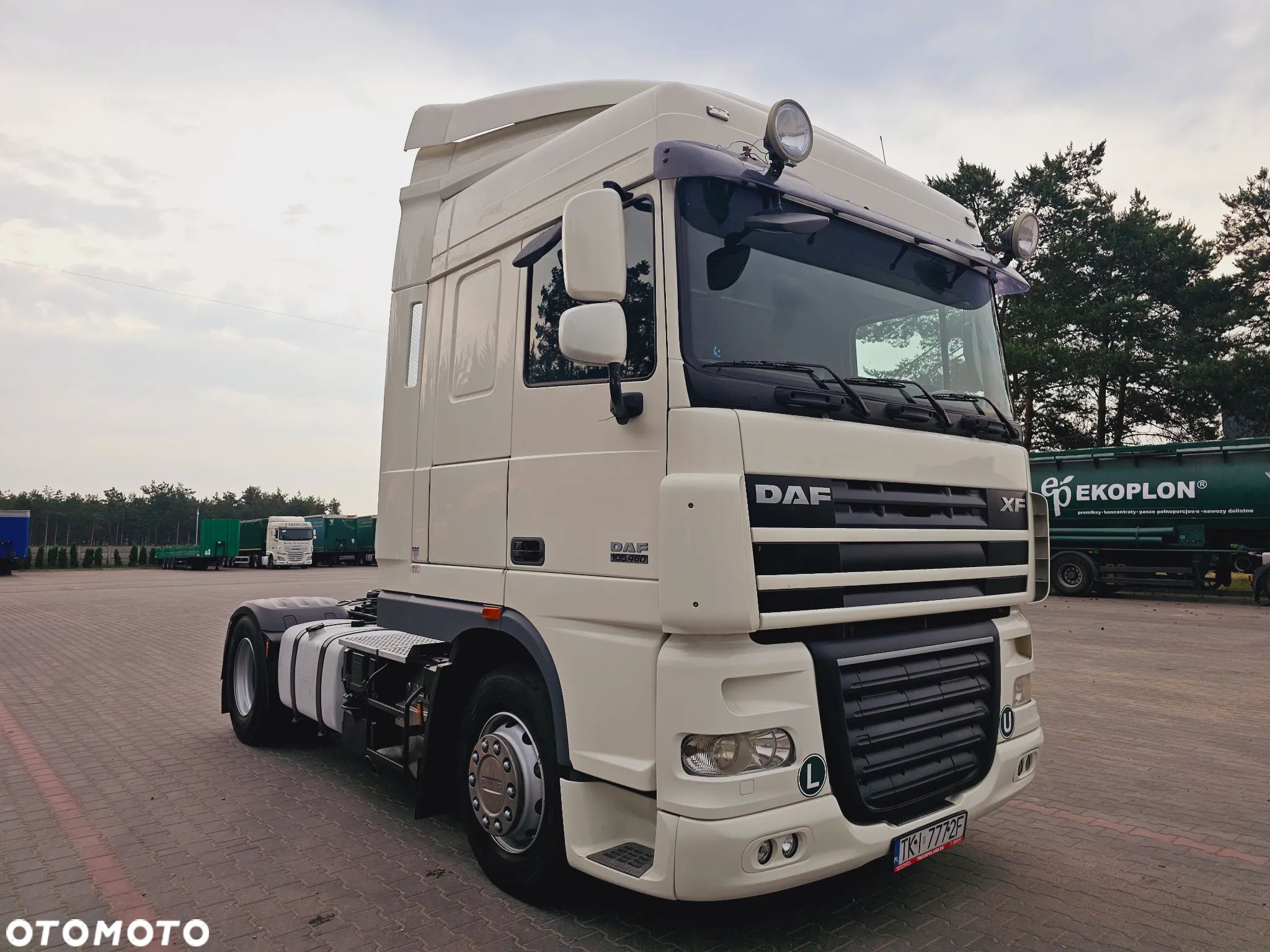 DAF XF 105 460 * EURO 5 * MANUAL* 2012 * STANDARD * SPACE CAB - 1