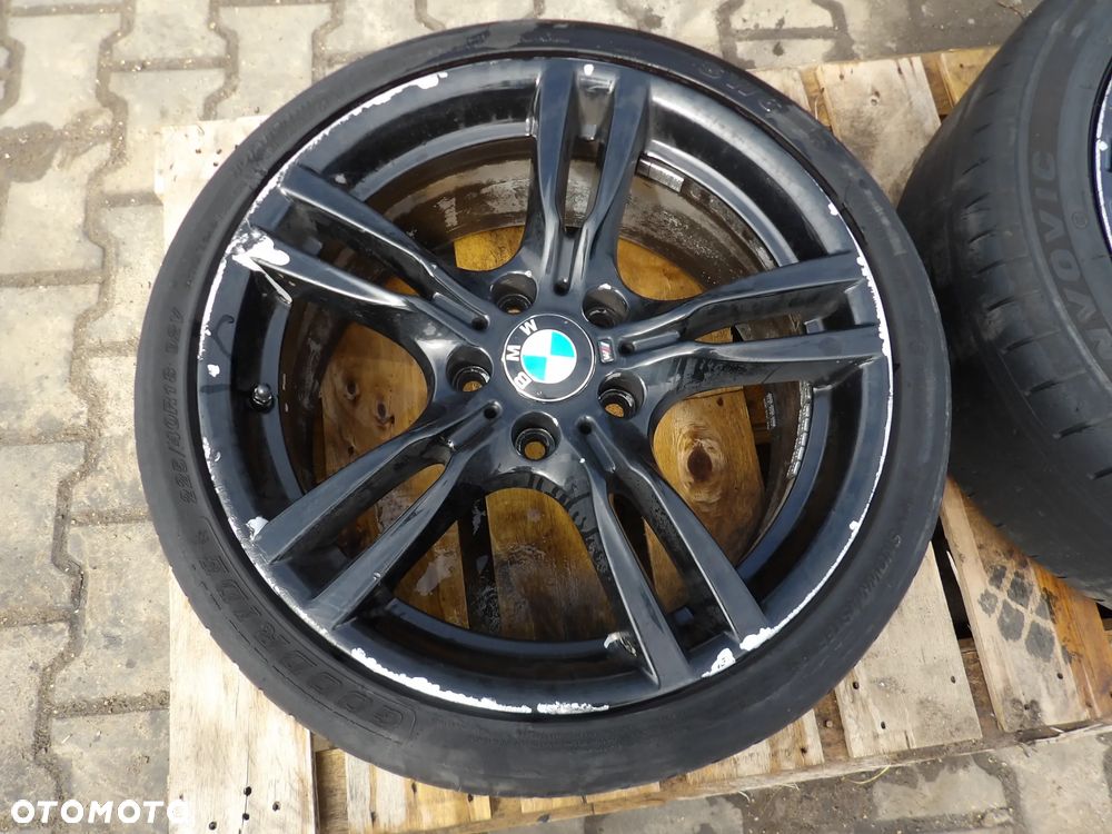 BMW - F30,F31,F32,E90 - KOMPLET ALUMINIWYCH FELG - M PAKIET - 8jX18H2  IS34 - 8,5jX18H2  IS47 - 7845880  7845881 - 1