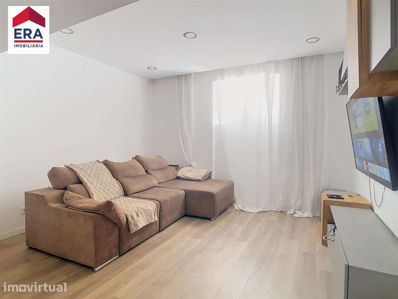 Apartamento T3 com Quintal de 60 m2 - Grande imagem: 2/17