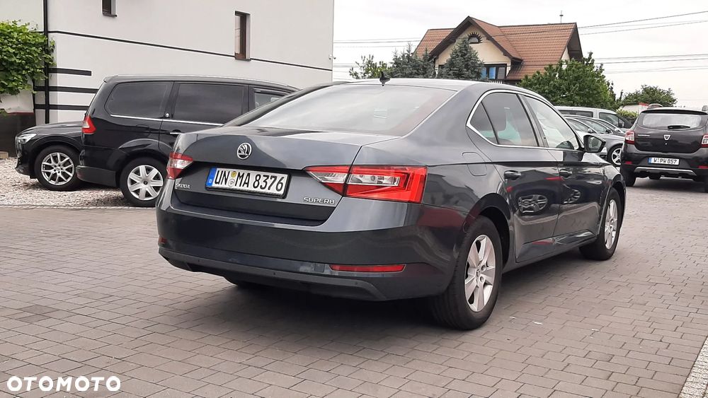 Skoda Superb 1.4 TSI ACT DSG Active - 3