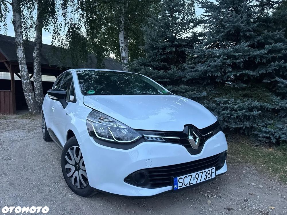 Renault Clio 1.2 16V 75 LIMITED - 23