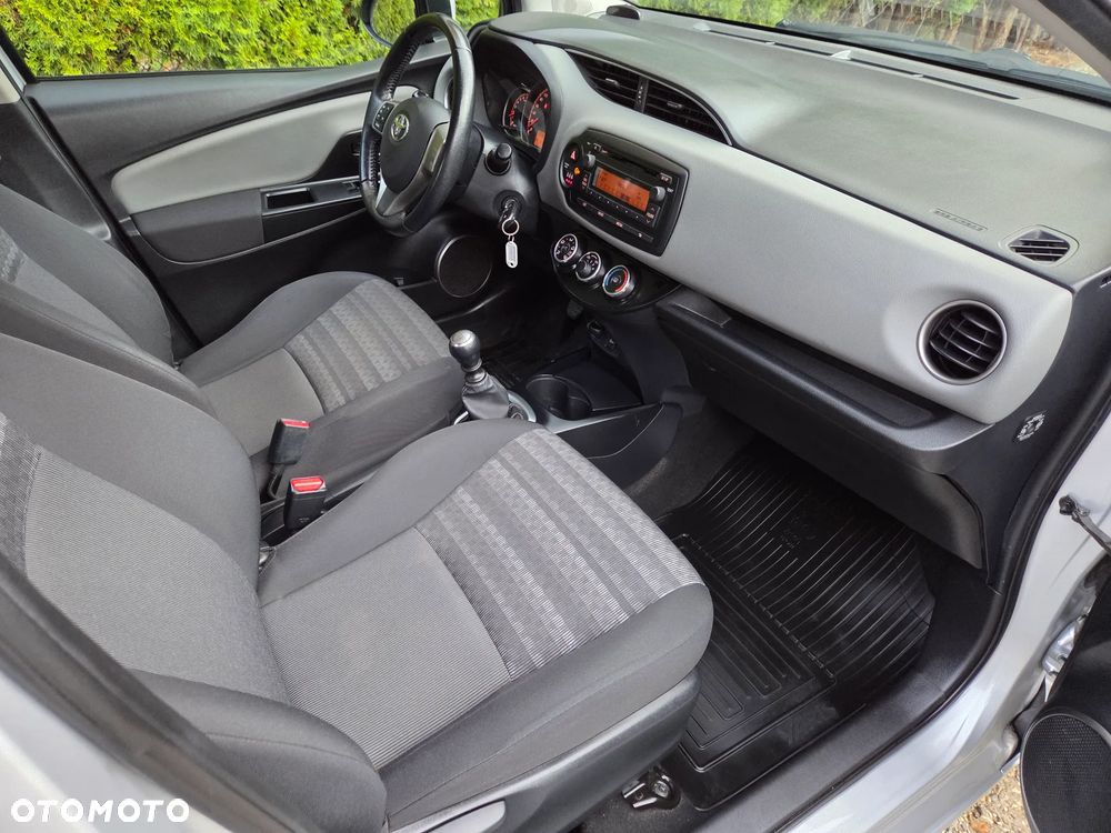 Toyota Yaris 1.33 Premium - 7