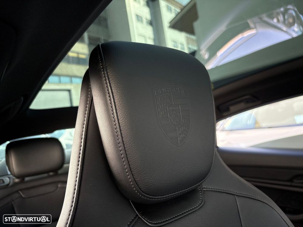 Porsche Taycan Bateria Performance Plus - 13