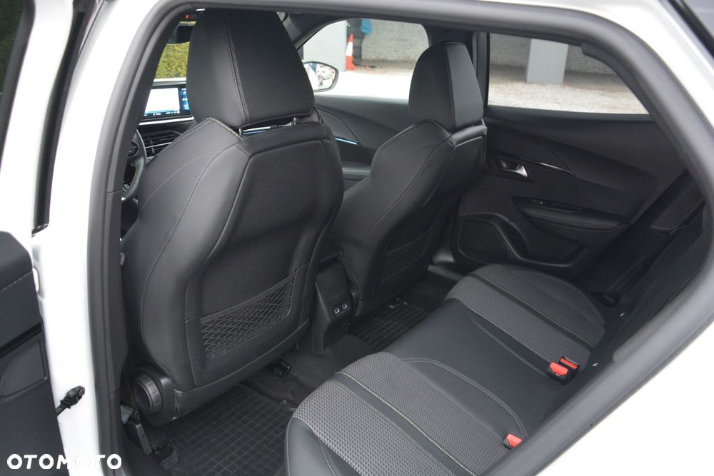 Peugeot 2008 PureTech 130 GT Pack - 17