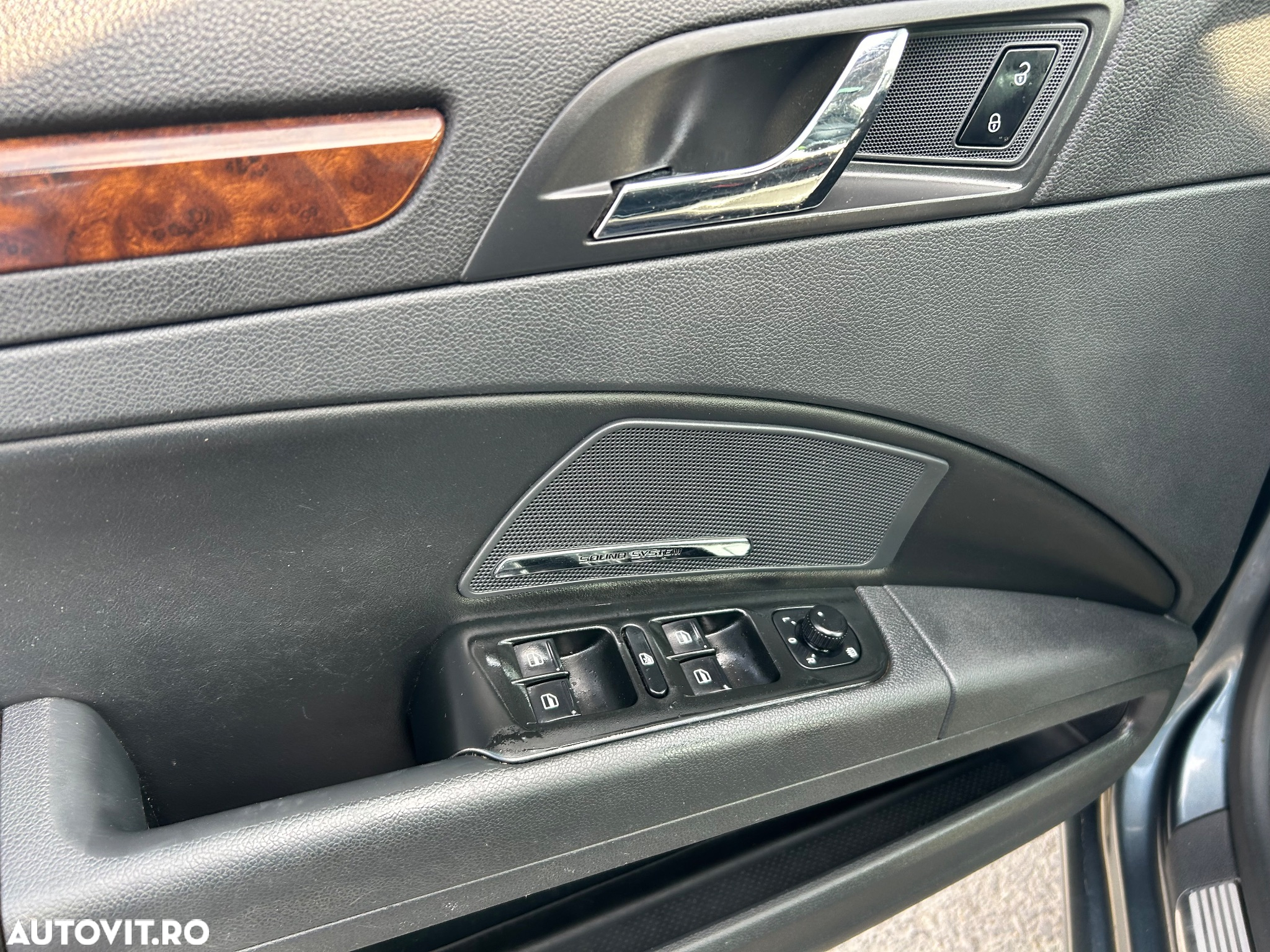 Skoda Superb 1.6 TDI DSG Ambition - 19