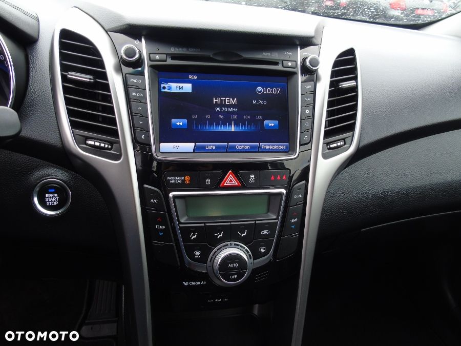 Hyundai i30 1.6 CRDi Premium - 17
