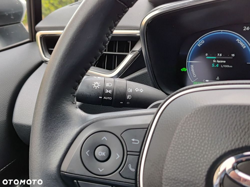 Toyota Corolla 2.0 Hybrid Style - 21