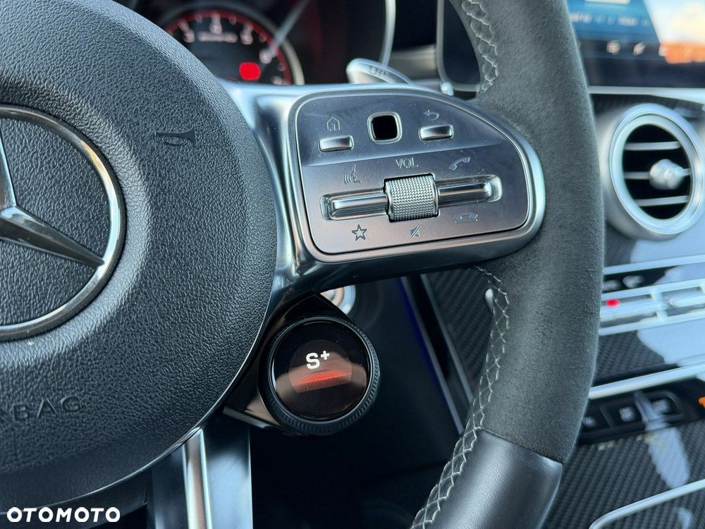 Mercedes-Benz GLC - 28