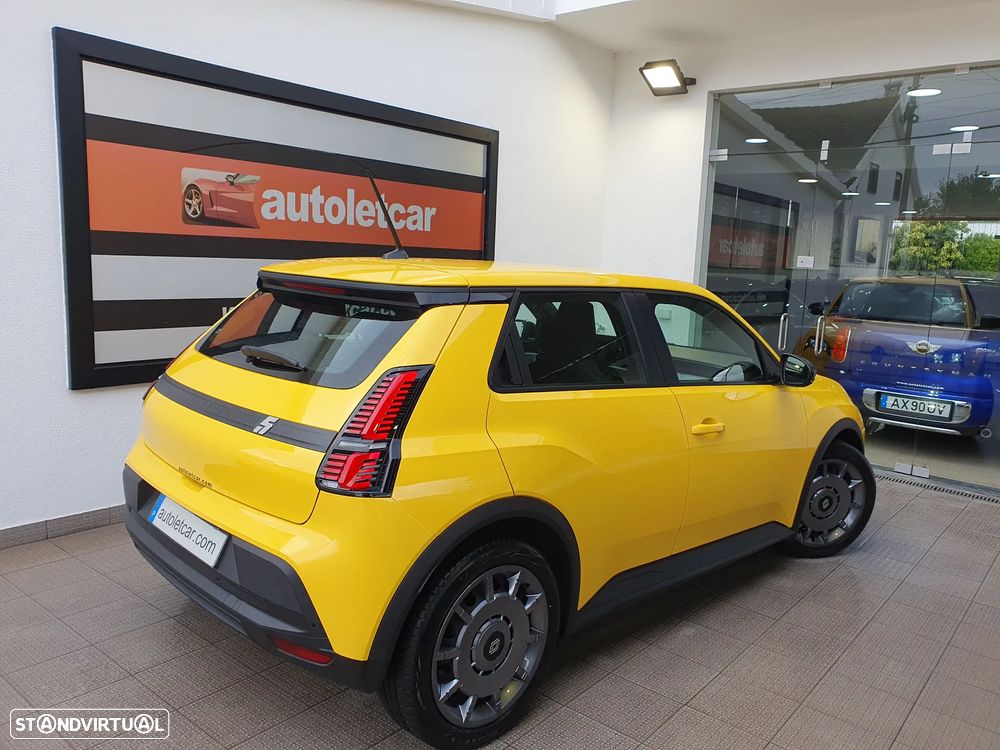 Renault 5 E-Tech 40 kWh Evolution Autonomia Urbana - 37