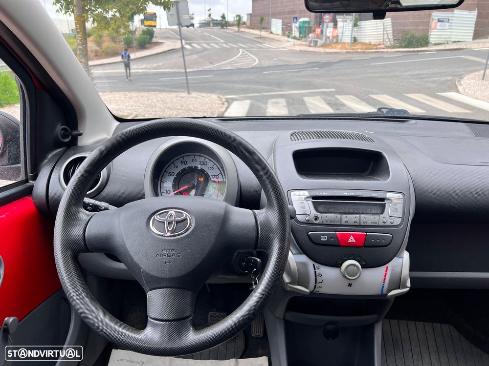 Toyota Aygo 1.0 + - 13