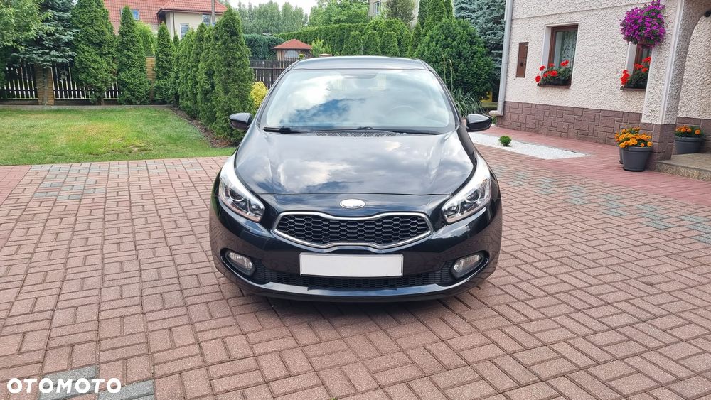 Kia Ceed 1.6 GDI Dream-Team Edition - 9
