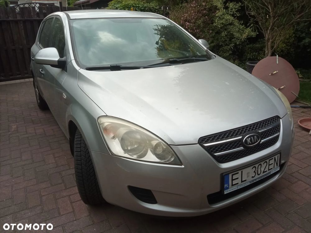 Kia Ceed 1.4 Comfort - 1