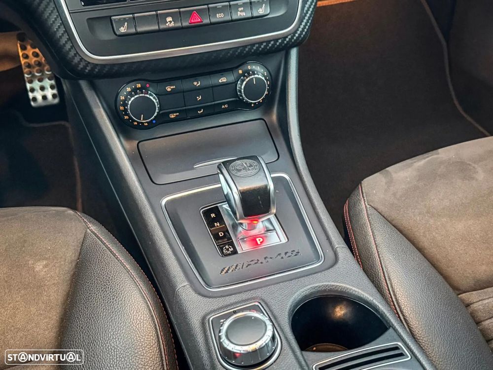 Mercedes-Benz A 45 AMG 4Matic Speedshift 7G-DCT - 22