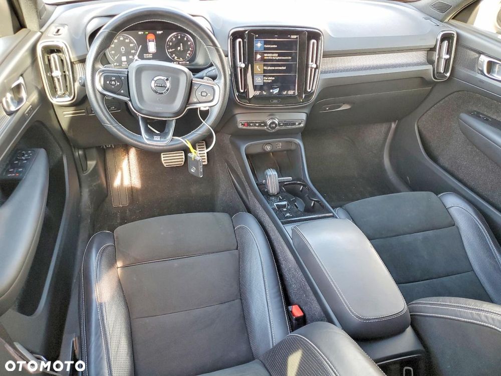 Volvo XC 40 T5 AWD R-Design - 8