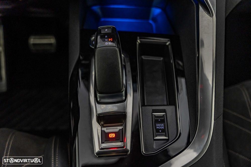 Peugeot 3008 1.6 Hybrid GT Pack e-EAT8 - 34