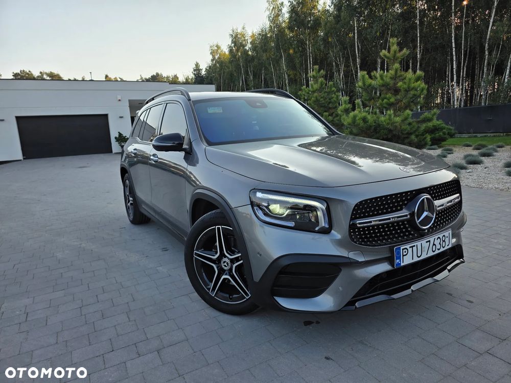 Mercedes-Benz GLB - 16