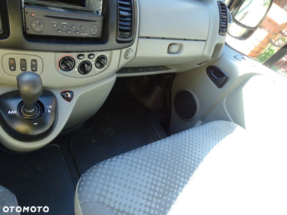 Renault Trafik 2,0 DCI 115 KONI L1 H1 Klima -sprawna, HAK, Automat , Relingi dachowe ,paka 2,40 m. - 8