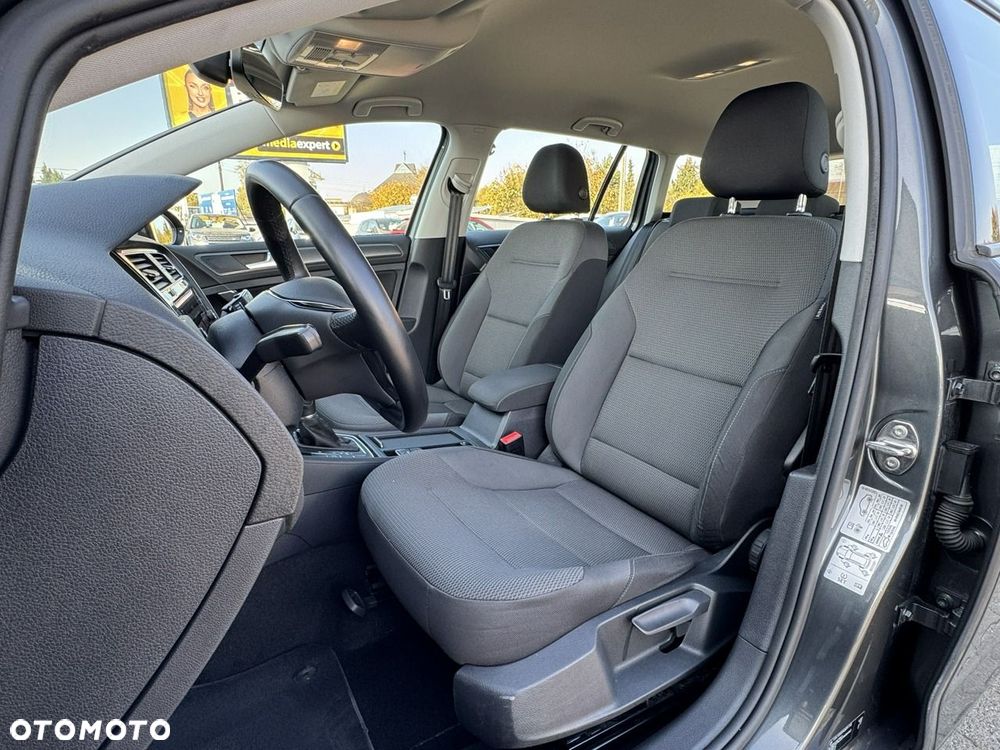 Volkswagen Golf - 17