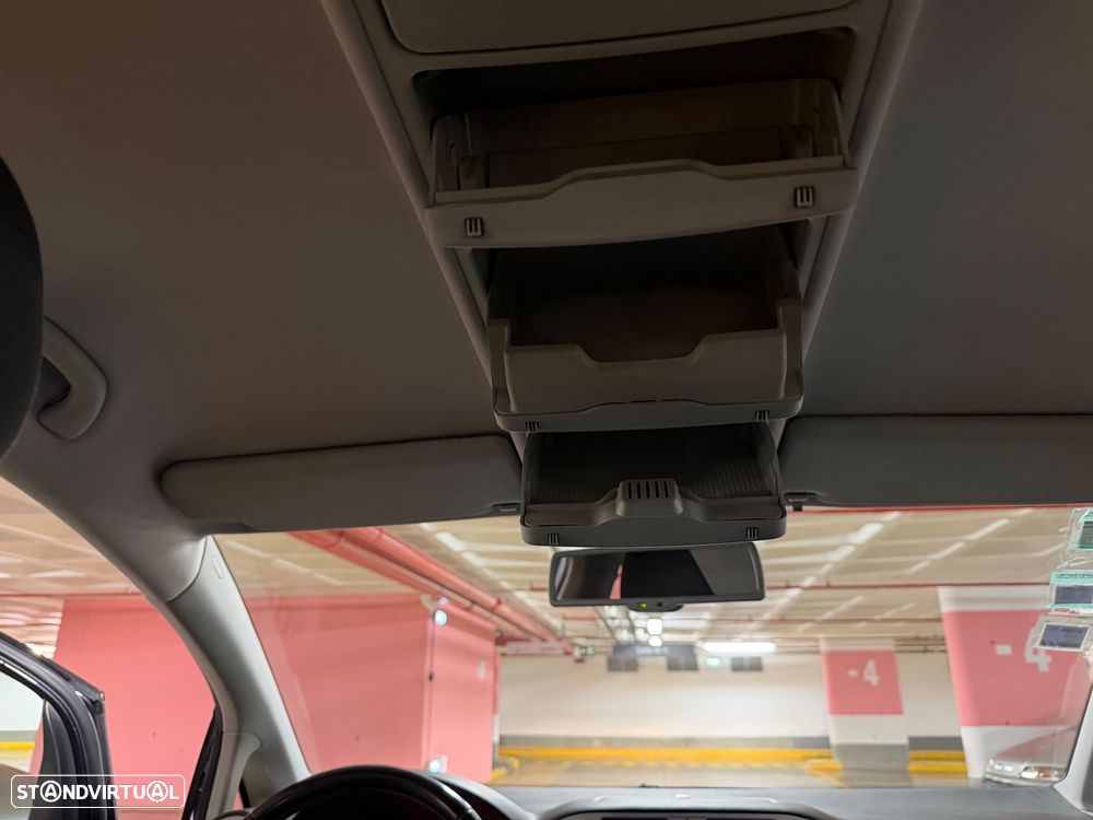 VW Golf Plus 1.9 TDi DPF CrossGolf - 12