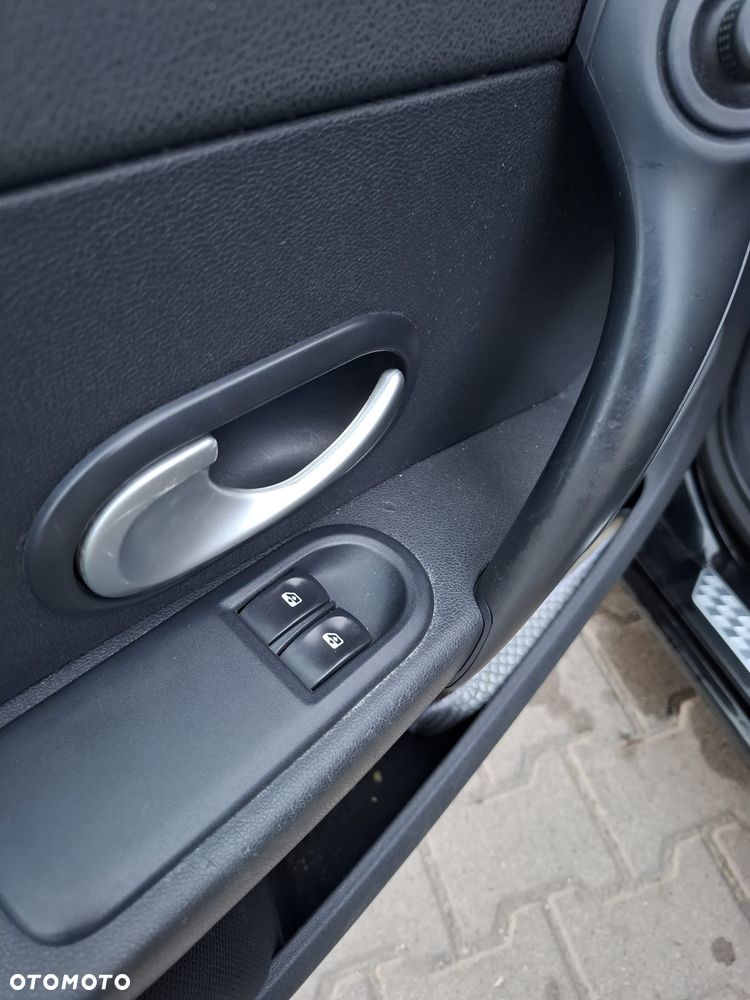 Renault Clio 1.2 16V 75 Dynamique - 9