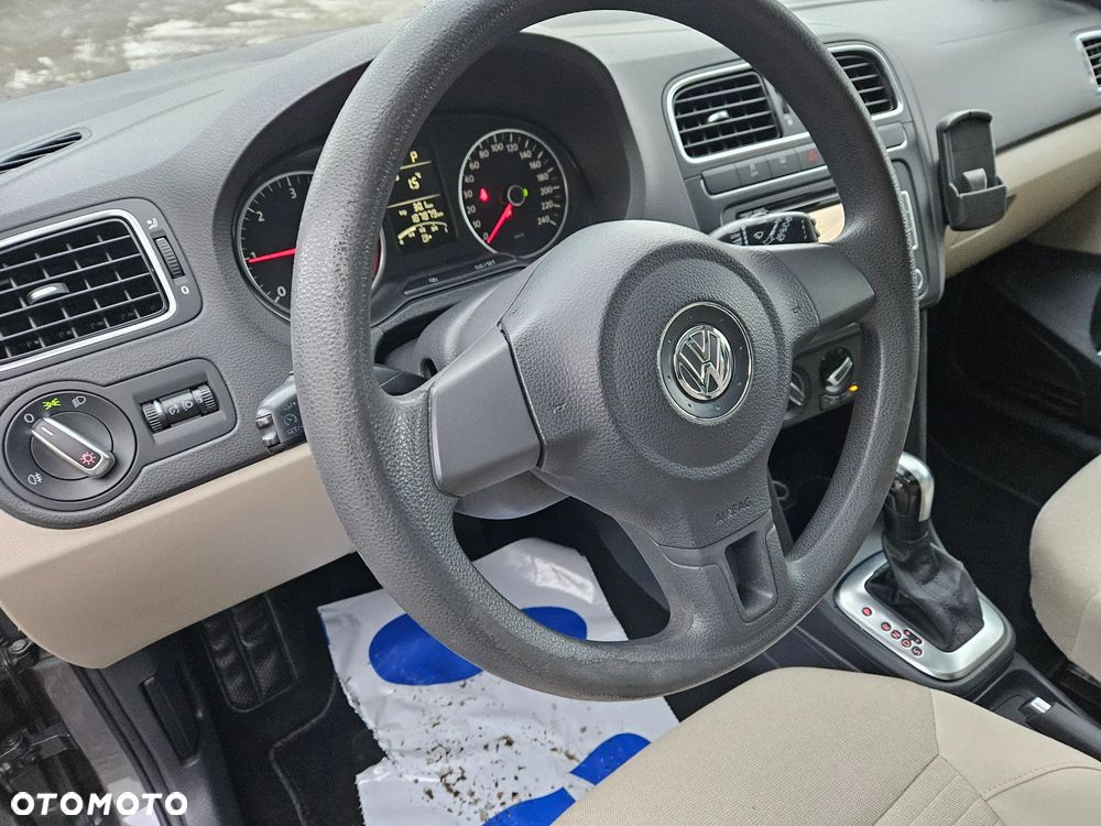 Volkswagen Polo 1.6 TDI DSG Highline - 19