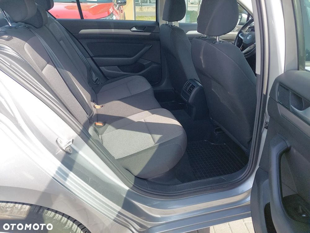 Volkswagen Passat 1.5 TSI EVO Trendline - 22