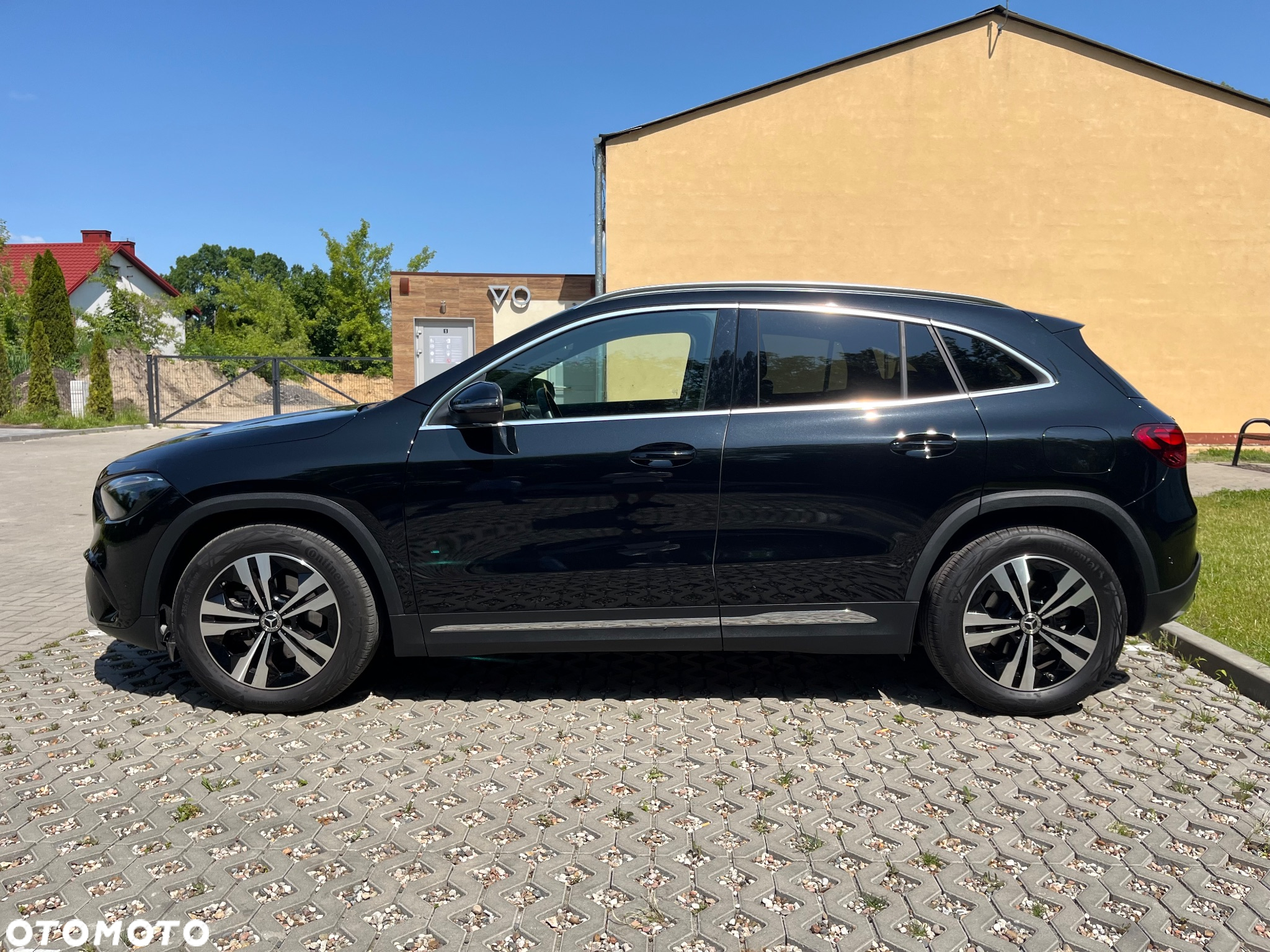 Mercedes-Benz GLA 180 d 8G-DCT - 4