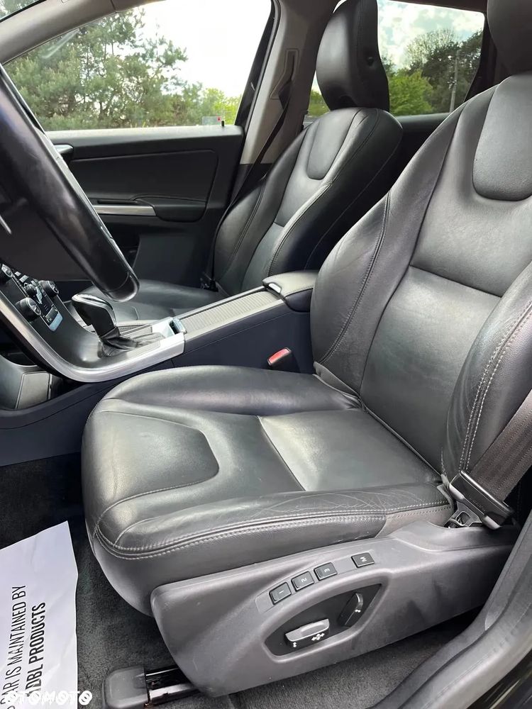 Volvo XC 60 - 11