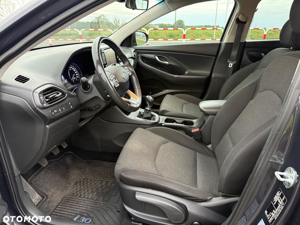 Hyundai i30 1.5 T-GDI 48V Smart - 8