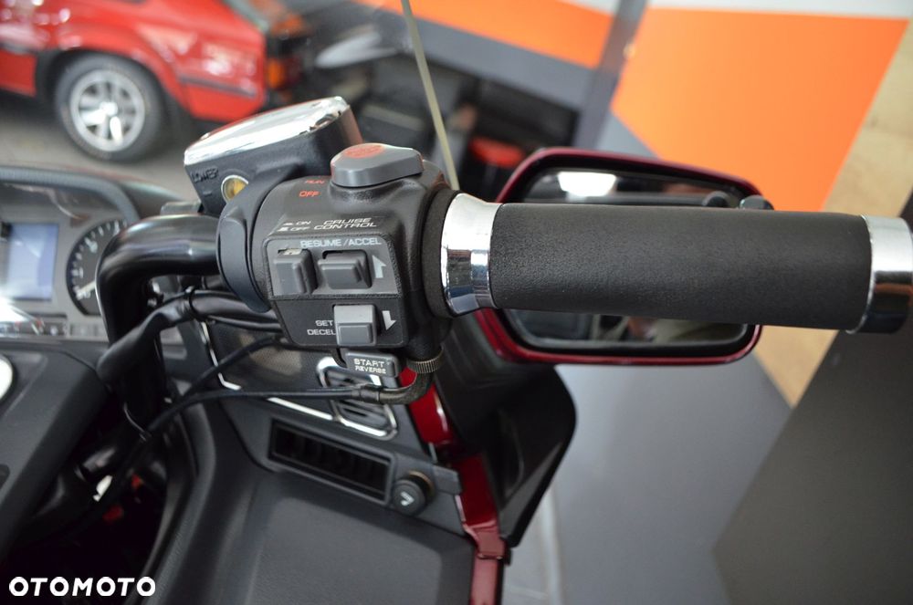 Honda GL - 27
