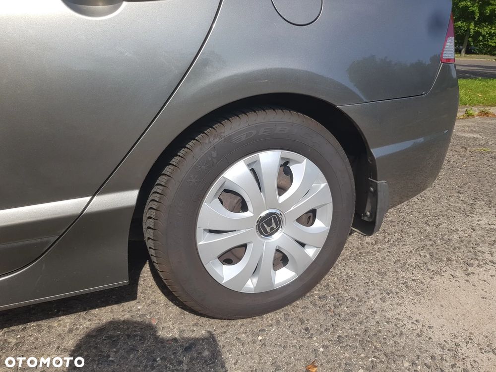 Honda Civic 1.8 Comfort - 27