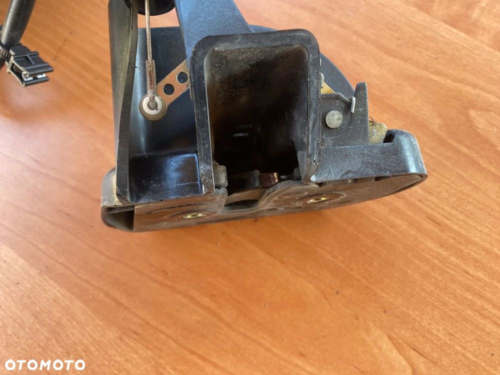 ZAMEK DRZWI PRAWY TYŁ BOCZNYCH  VOLKSWAGEN TRANSPORTER T5 7H0843654CM - 8