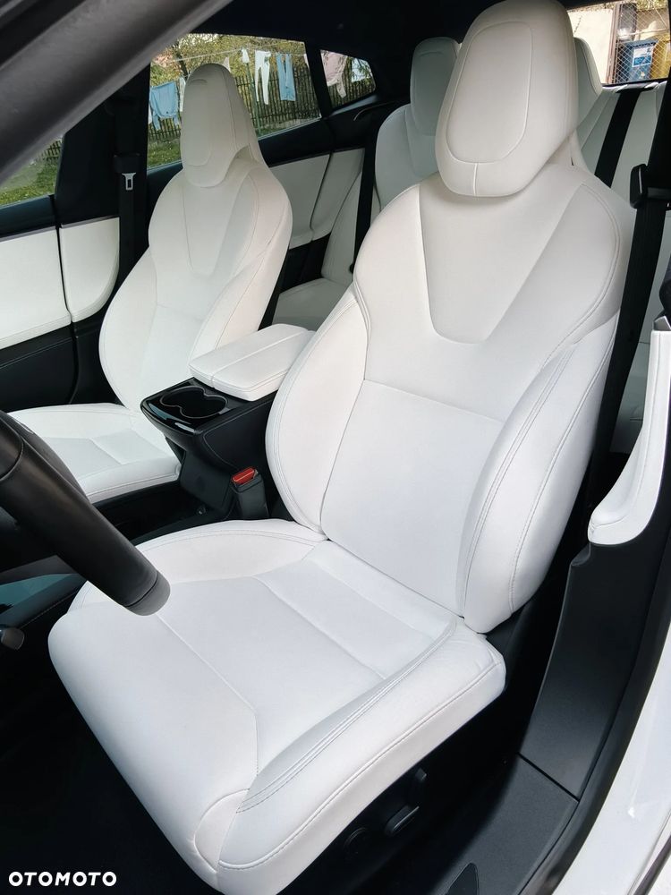 Tesla Model S Performance - 21