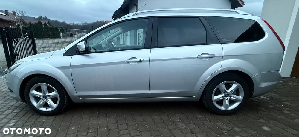 Ford Focus 1.6 16V Connection - 13