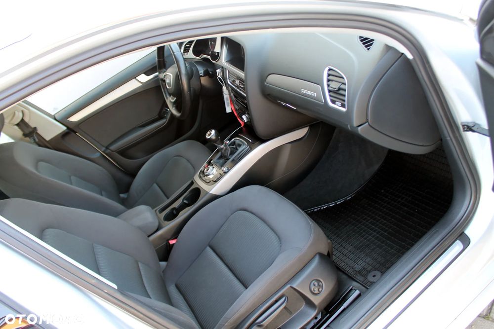Audi A4 Avant 2.0 TDI DPF quattro Attraction - 13